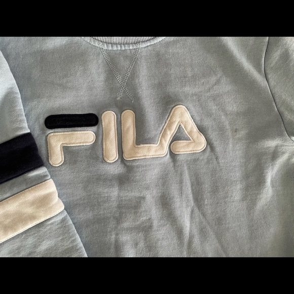 🧡Women’s Fila sweatshirt🧡 - Picture 5 of 5